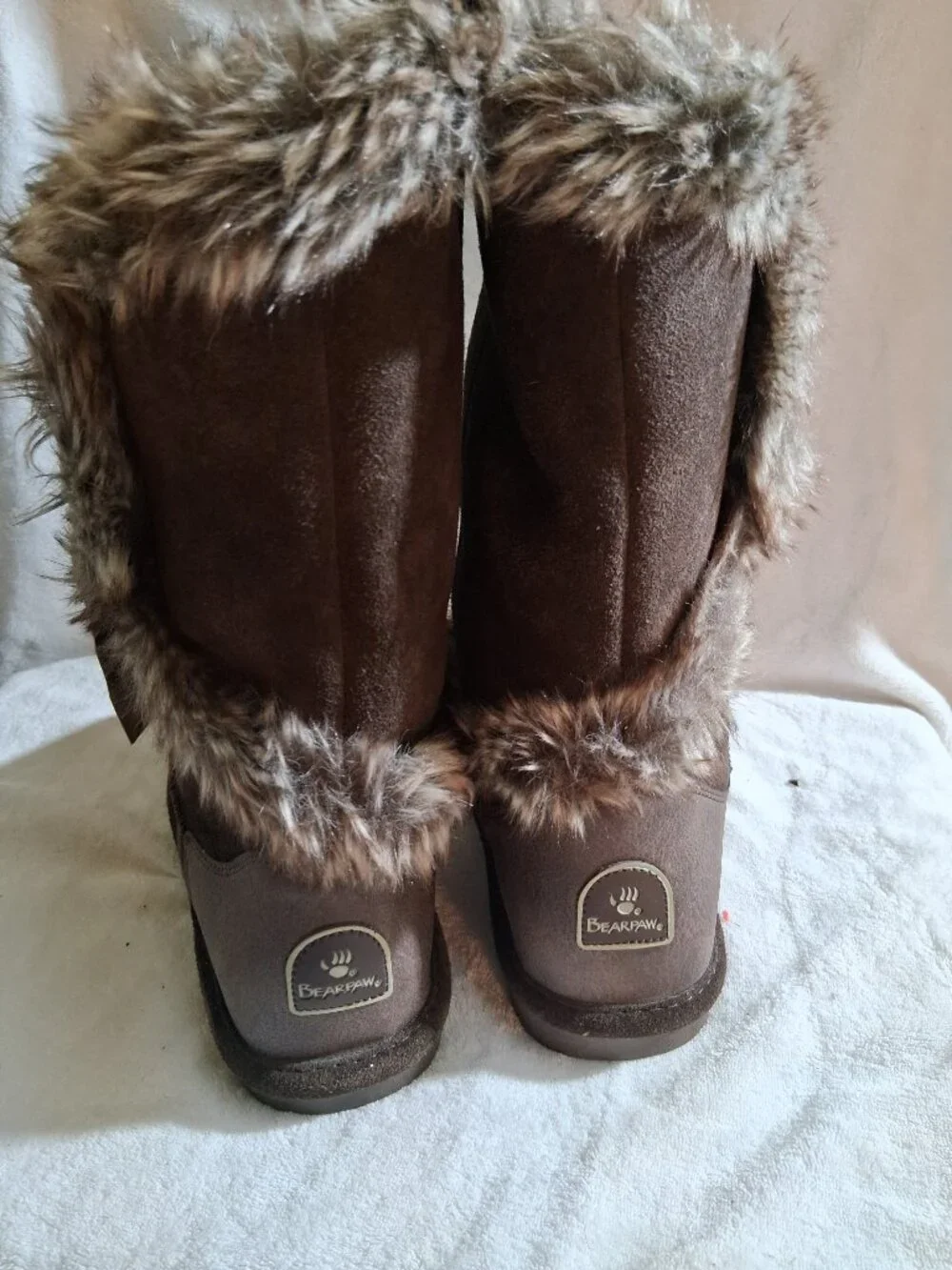 Woman's nwt size 7 Bearpaw Sheila tall winter boots